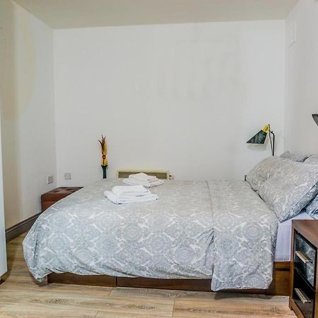 1 Bedroom Apartment By Trinity Dublino Esterno foto